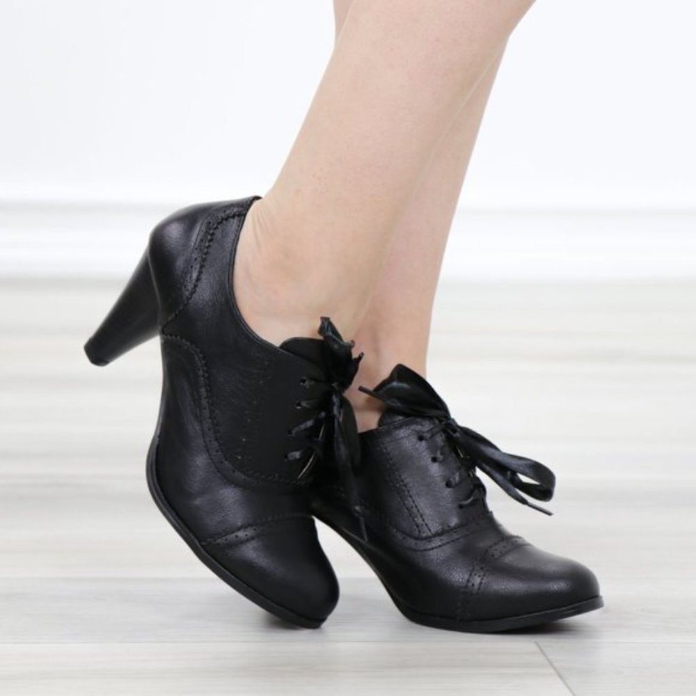 Laced-Up Low Cut Ankle Boots Women's Heeled Oxford - Picture 10 of 15